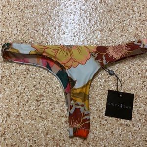 Stone fox swim santo bottom (thong)